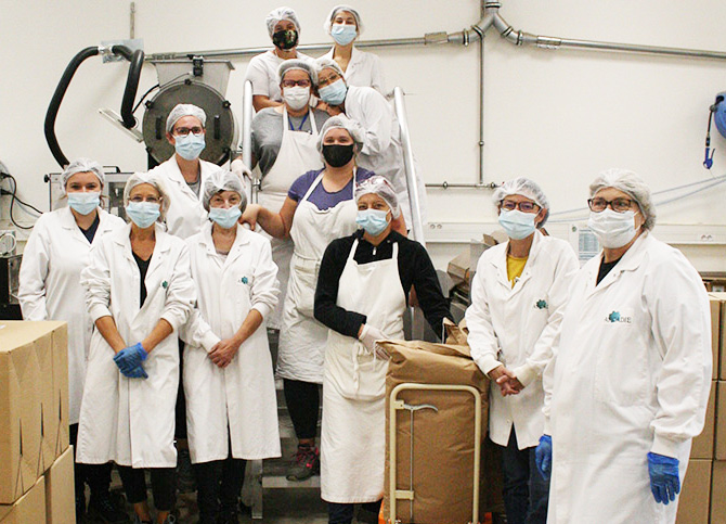 Equipe de conditionnement Herbier