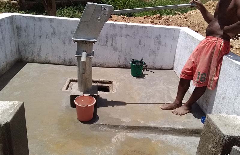 puits antseva photo Gaelle Collin Puits d'alimentation en eau installé à Antseva (photo Gaëlle Collin)