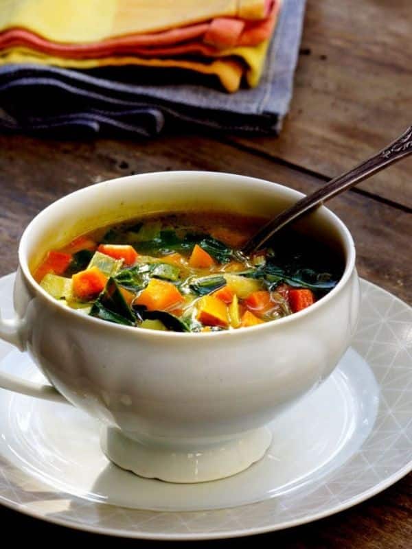 soupe-provencale-ail-sauge-recette