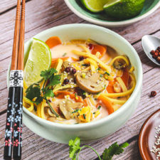 soupe-nouille-poulet-poivrerouge-kampot-photo-delphinepocard soupe-nouille-poulet-poivrerouge-kampot-photo-delphinepocard