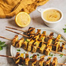 brochettes-tofu-mariné-curry-fort-photodelphinepocard brochettes tofu mariné curry fort photodelphinepocard