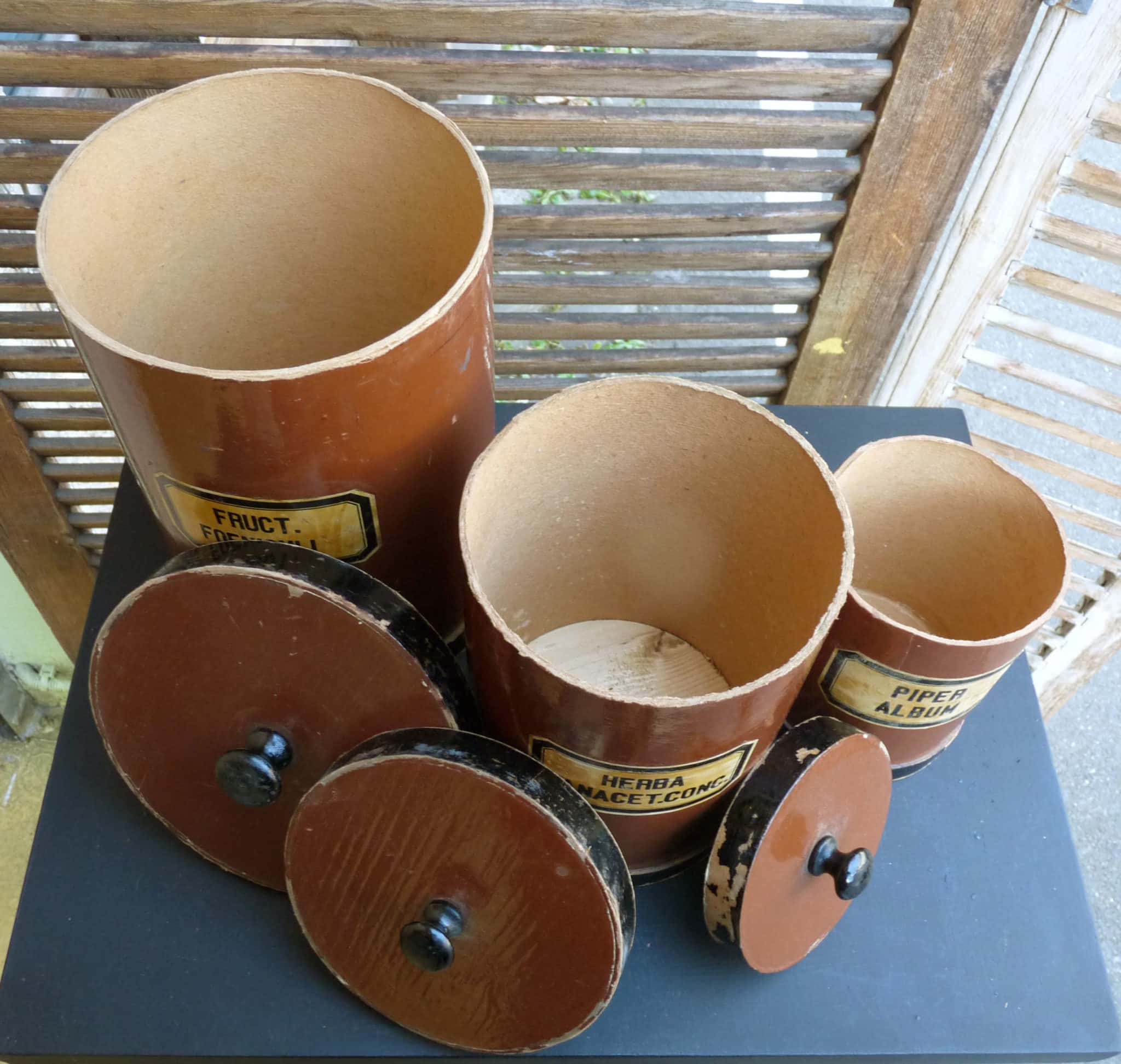 Bocaux Bois Herboriste Opaques Lumiere Hermetiques Boîtes en bois utilisées pour stocker des plantes