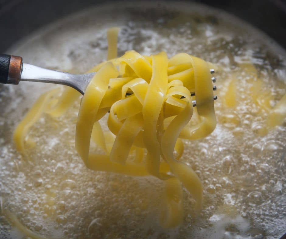 cuisson pâtes La cuisson al dente n’existe que depuis le milieu du XIXè siècle. Cependant, le temps de cuisson n’est pas le seul paramètre important.
